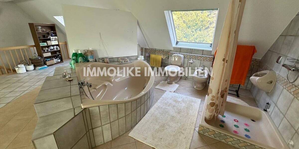 Einfamilienhaus Sinntal Mottgers - 9 Zimmer, 412 m&sup2;, 215.000&euro; | Angebot:25667612