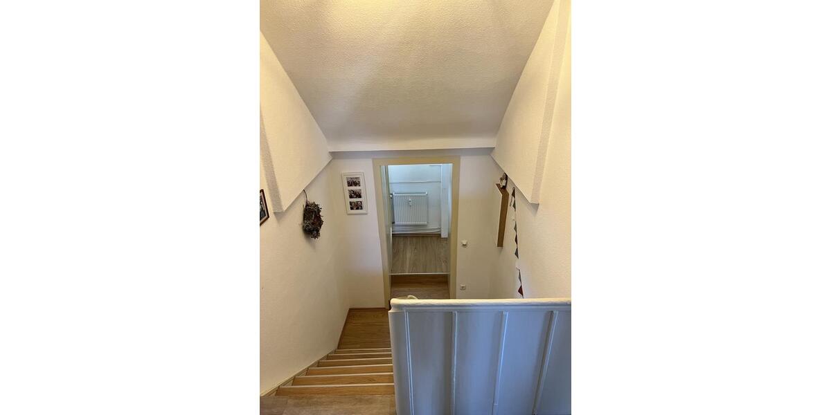 Dachgeschoßwohnung Hünfeld - 5 Zimmer, 110 m&sup2;, 890&euro; | Angebot:26640374