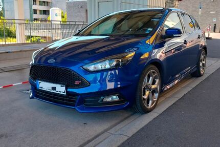 Ford Focus 134.000 km 13.500 &euro; Poppenhausen 36163