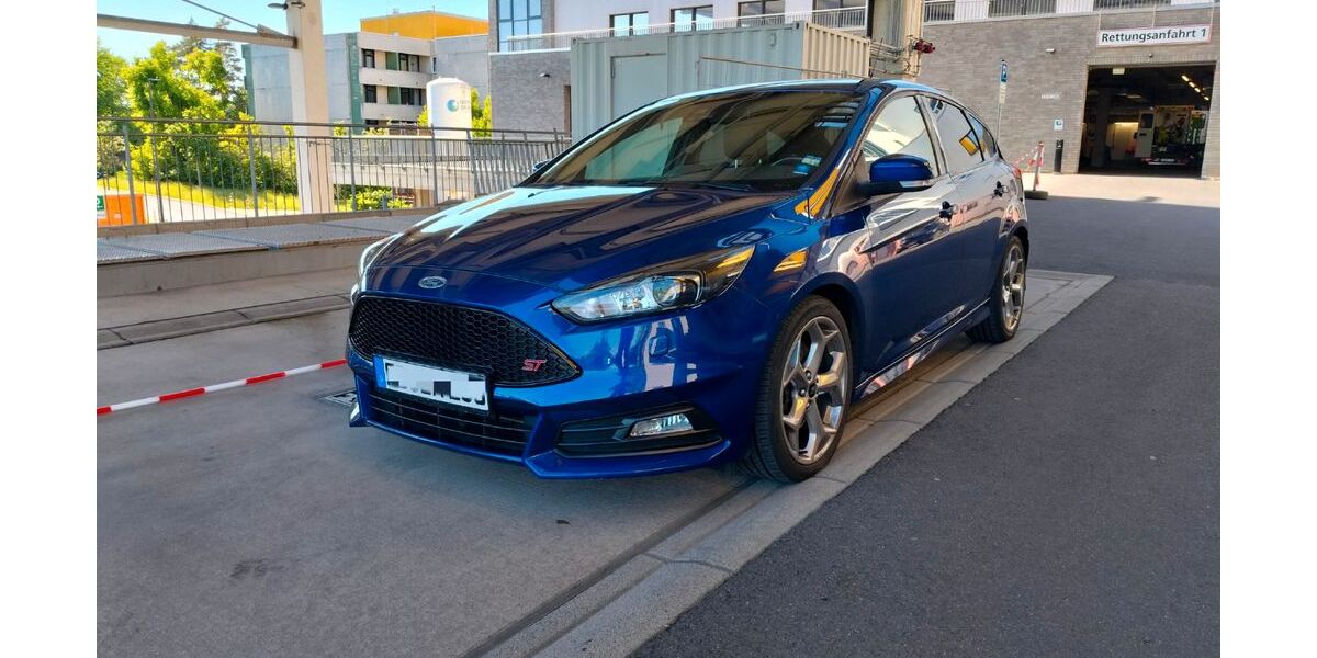 Ford Focus 134.000 km 13.500 &euro; Poppenhausen 36163