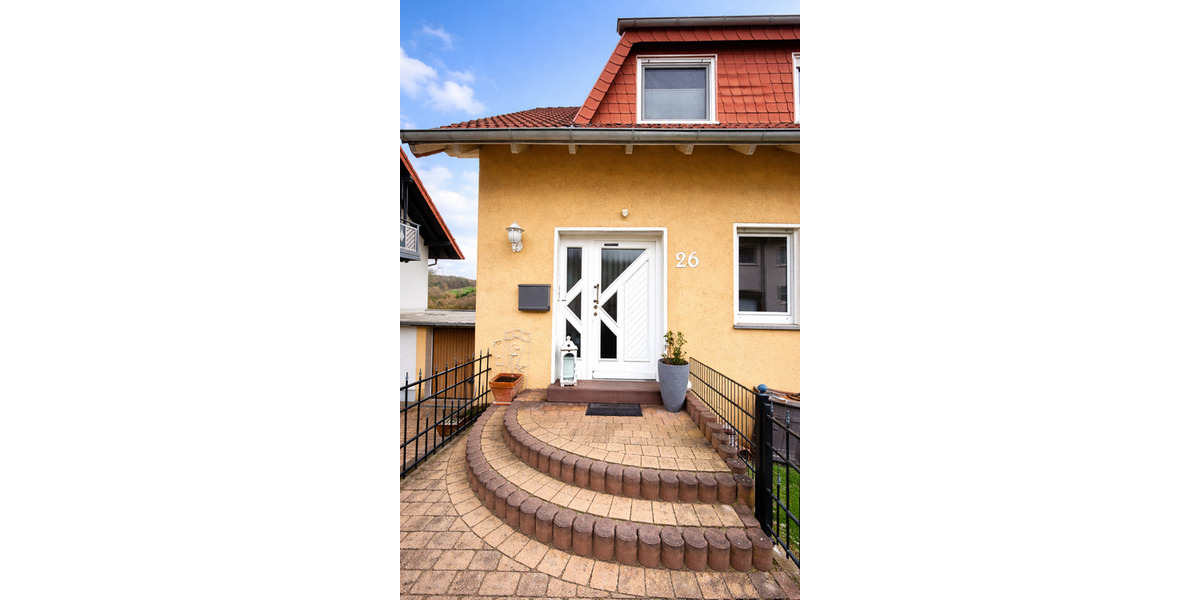 Einfamilienhaus Eiterfeld Arzell - 8 Zimmer, 220 m&sup2;, 339.000&euro; | Angebot:25726366