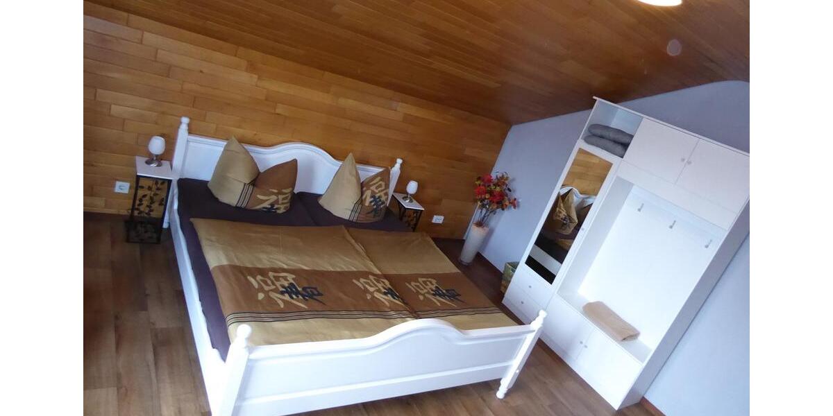 Einfamilienhaus Grebenhain - 11 Zimmer, 263 m&sup2;, 399.000&euro; | Angebot:26857851