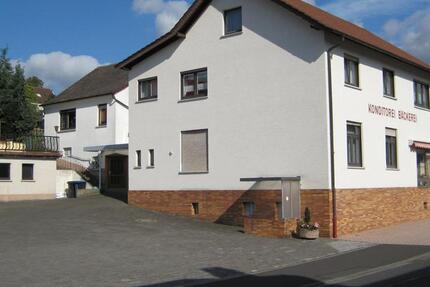 Haus Gersfeld (Rhön) - 19 Zimmer, 416 m&sup2;, 450.000&euro; | Angebot:26126472