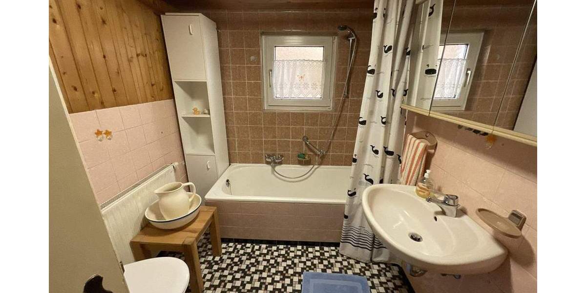 Mehrfamilienhaus, Wohnhaus Bad Brückenau - 5 Zimmer, 187 m&sup2;, 165.000&euro; | Angebot:25668473