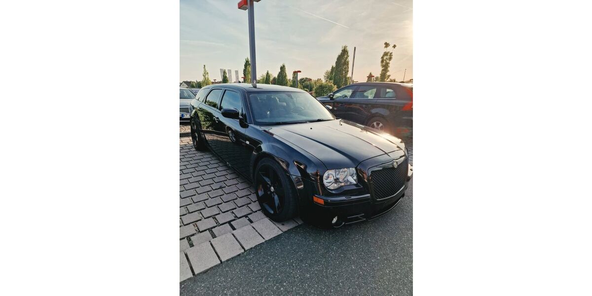 Chrysler 300C 233.000 km 2.600 &euro; Fulda 36043