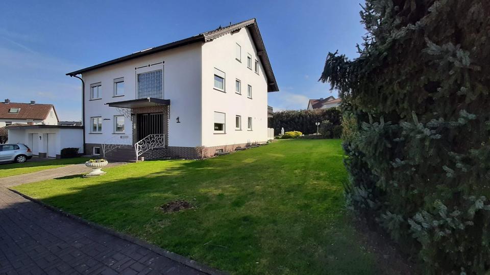 Dachgeschoßwohnung Großenlüder - 3 Zimmer, 90 m&sup2;, 600&euro; | Angebot:26312754