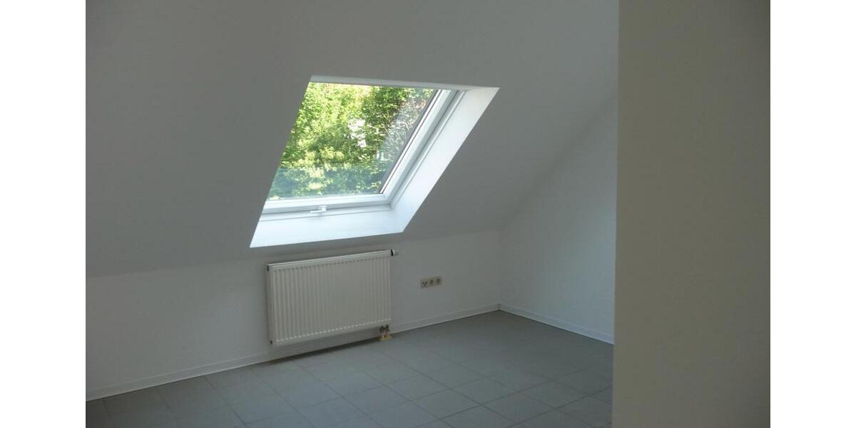 Dachgeschoßwohnung Niederaula - 3 Zimmer, 75 m&sup2;, 568&euro; | Angebot:26152137