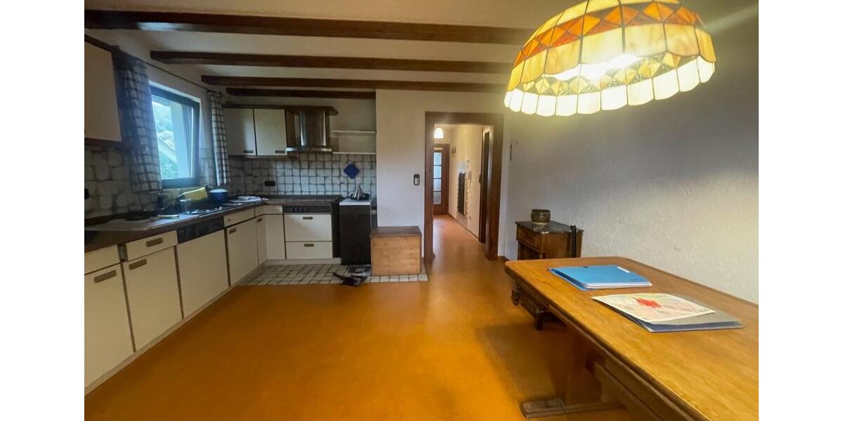 Einfamilienhaus Riedenberg - 8 Zimmer, 185 m&sup2;, 175.000&euro; | Angebot:25589668