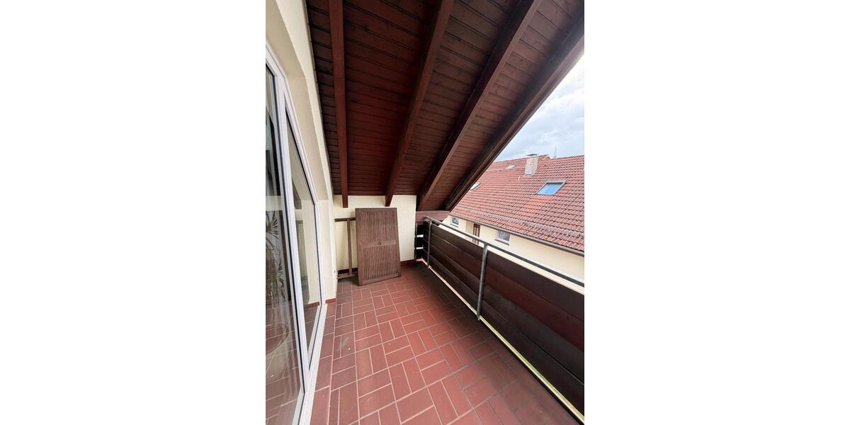 Dachgeschoßwohnung Petersberg - 3 Zimmer, 74 m&sup2;, 229.000&euro; | Angebot:25944122