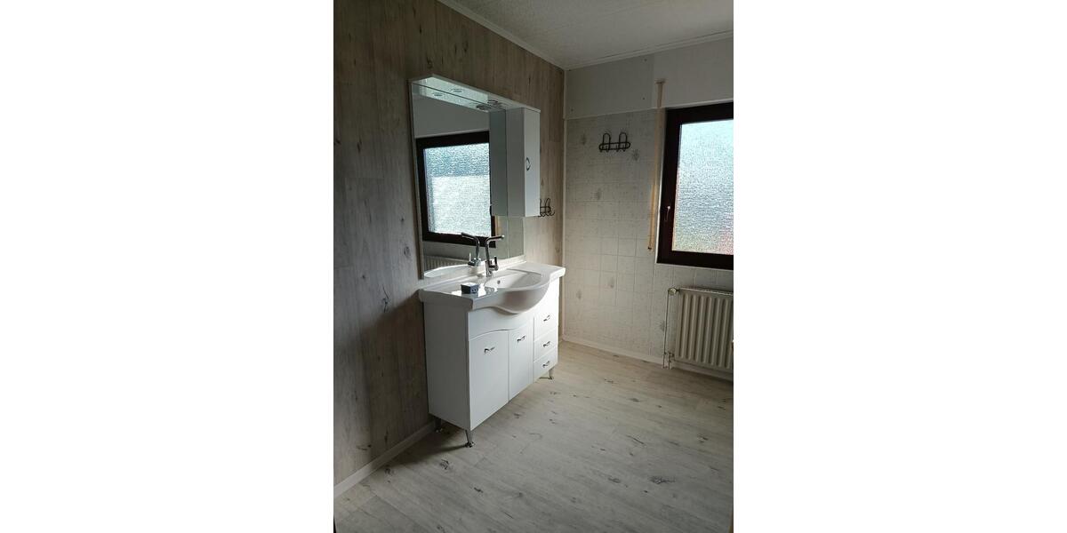 Einfamilienhaus Grebenhain - 11 Zimmer, 263 m&sup2;, 399.000&euro; | Angebot:26857851