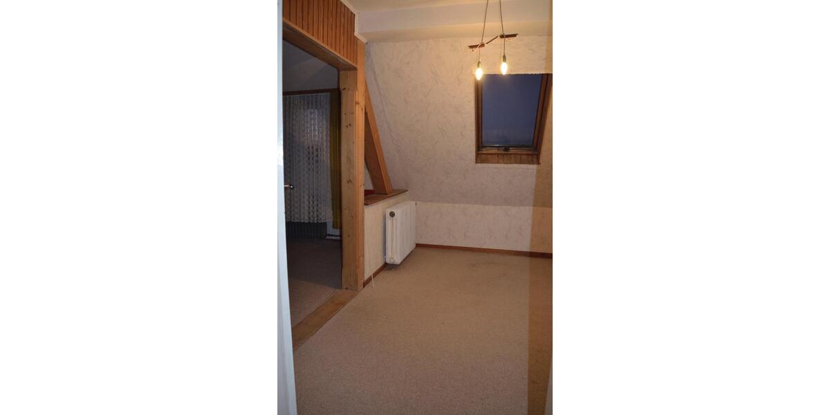 Doppelhaushälfte Hünfeld - 6 Zimmer, 125 m&sup2;, 229.000&euro; | Angebot:25934462