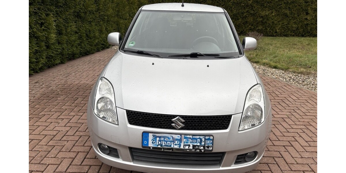 Suzuki Swift 217.000 km 2.699 &euro; Petersberg 36100