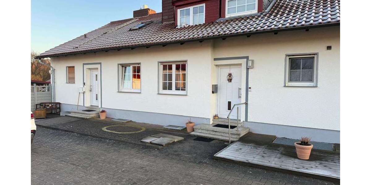 Einfamilienhaus Burghaun - 14 Zimmer, 420 m&sup2;, 695.000&euro; | Angebot:25367284