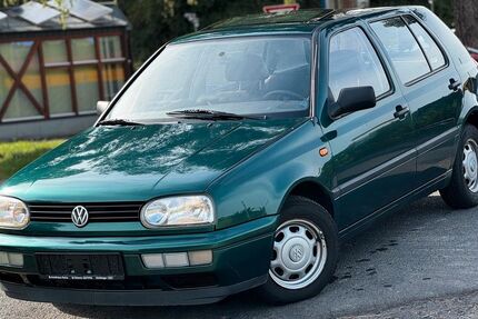 VW Golf 169.890 km 1.990 &euro; Schlitz 36110