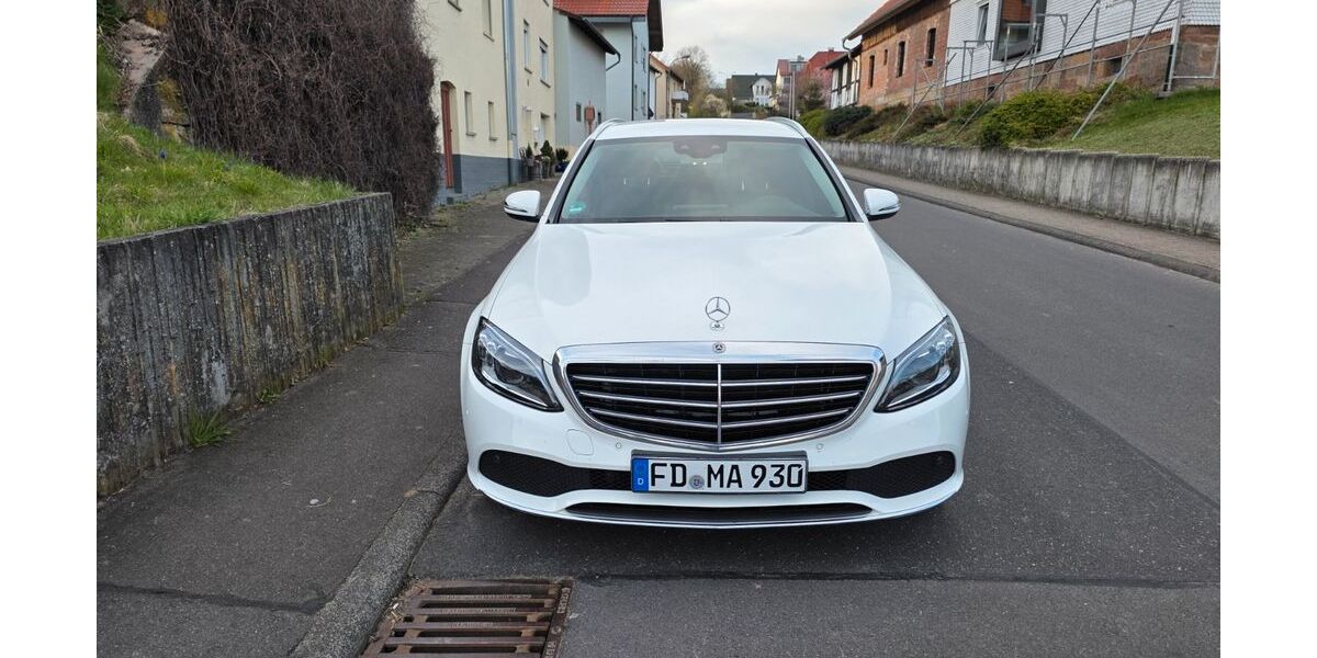 Mercedes-Benz C 300 102.845 km 24.500 &euro; Neuhof 36119