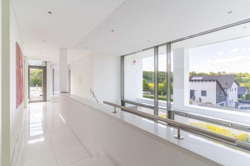 Einfamilienhaus Burghaun Hünhan - 7 Zimmer, 362 m&sup2;, 1.250.000&euro; | Angebot:25664893