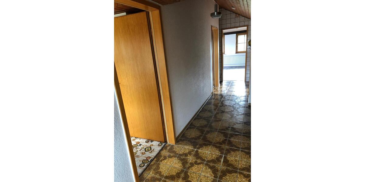 Dachgeschoßwohnung Gersfeld (Rhön) - 2 Zimmer, 50 m&sup2;, 450&euro; | Angebot:25253690