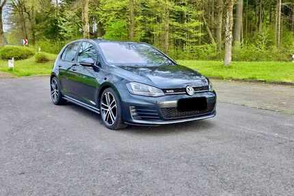 VW Golf 184.000 km 12.250 &euro; Dipperz 36160