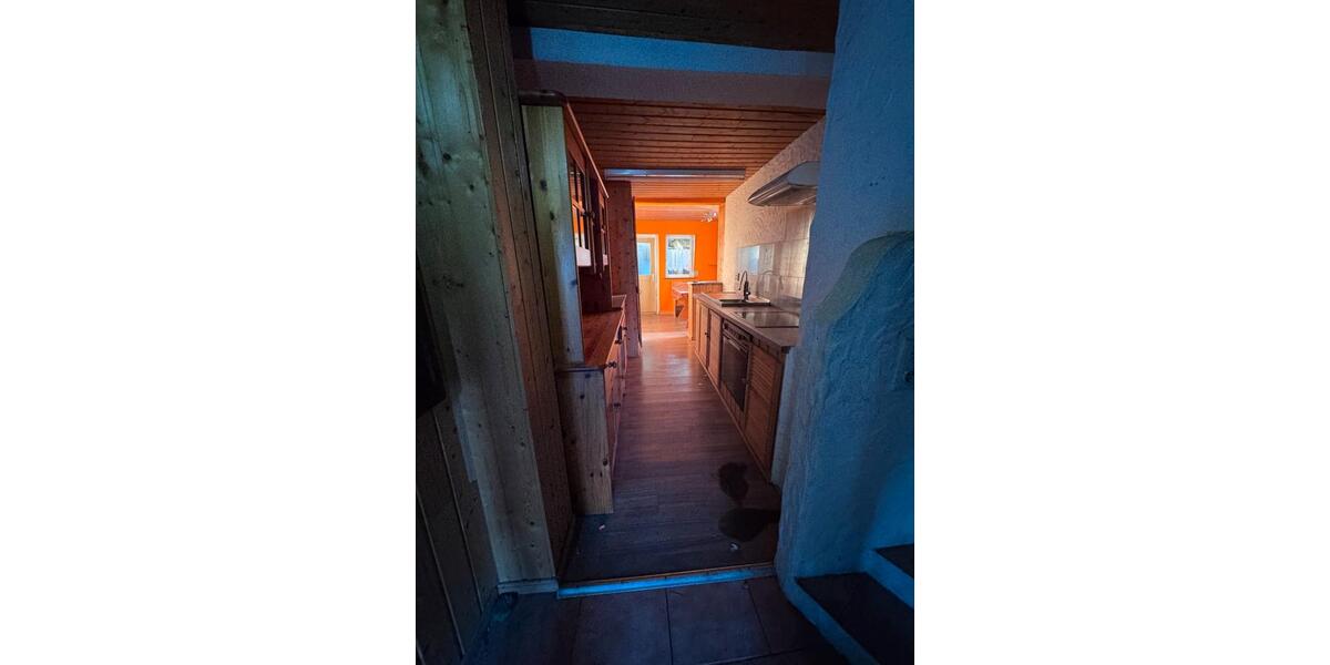 Einfamilienhaus Herbstein - 6 Zimmer, 100 m&sup2;, 85.000&euro; | Angebot:26112999