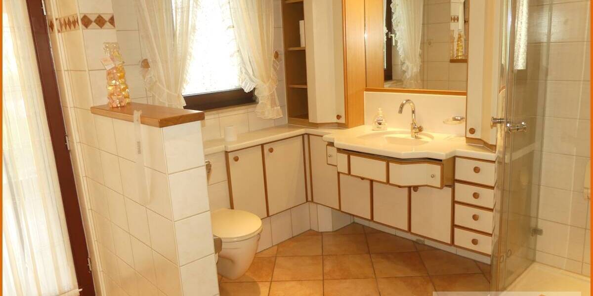 Mehrfamilienhaus, Wohnhaus Sinntal / Oberzell Oberzell - 8 Zimmer, 212 m&sup2;, 275.000&euro; | Angebot:26392538