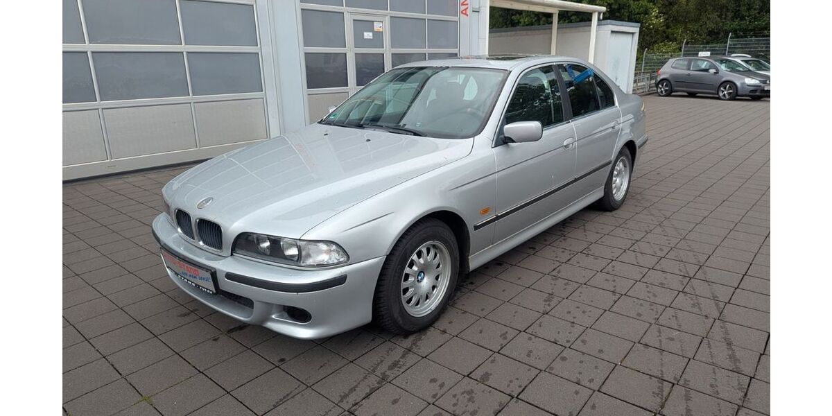 BMW 520 143.545 km 4.950 &euro; Fulda 36043