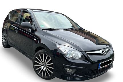 Hyundai i30 198.000 km 4.000 &euro; Hilders 36115