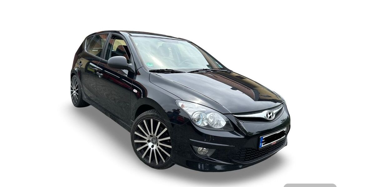 Hyundai i30 198.000 km 4.000 &euro; Hilders 36115