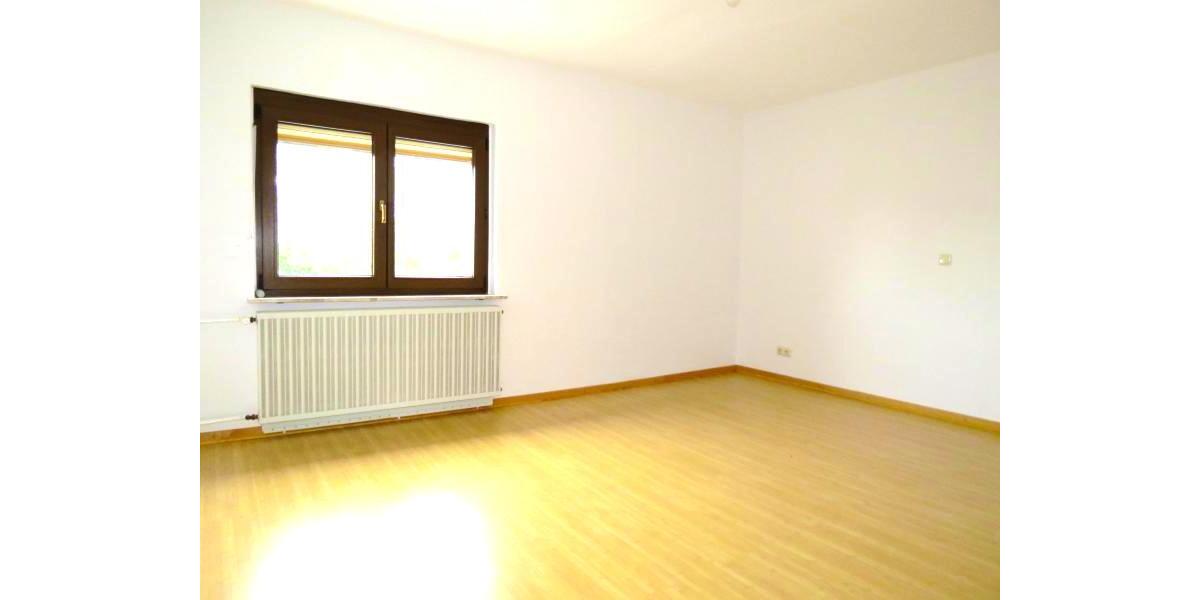 Etagenwohnung Neuhof - 2 Zimmer, 68 m&sup2;, 650&euro; | Angebot:26496341
