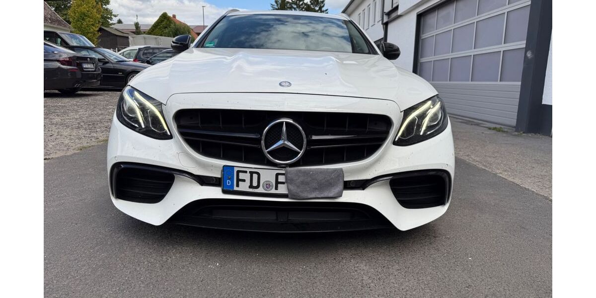 Mercedes-Benz E 220 145.926 km 22.998 &euro; Hünfeld 36088