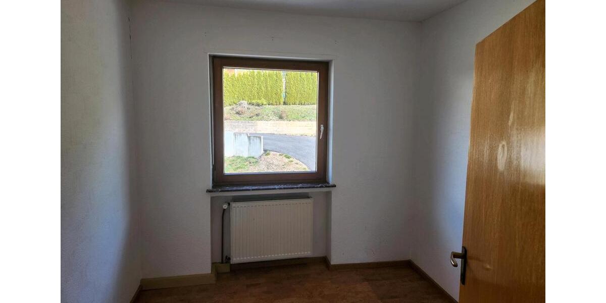 Einfamilienhaus Eiterfeld - 7 Zimmer, 140 m&sup2;, 215.000&euro; | Angebot:26725441