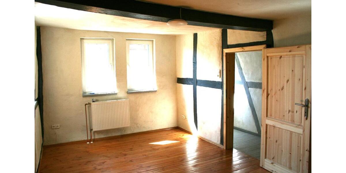 Einfamilienhaus Schlüchtern - 3 Zimmer, 100 m&sup2;, 950&euro; | Angebot:26703069