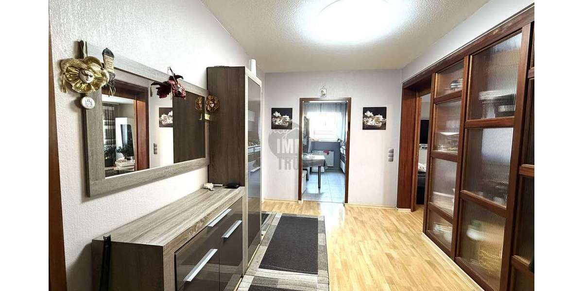 Etagenwohnung Petersberg - 4 Zimmer, 104 m&sup2;, 319.000&euro; | Angebot:25783399