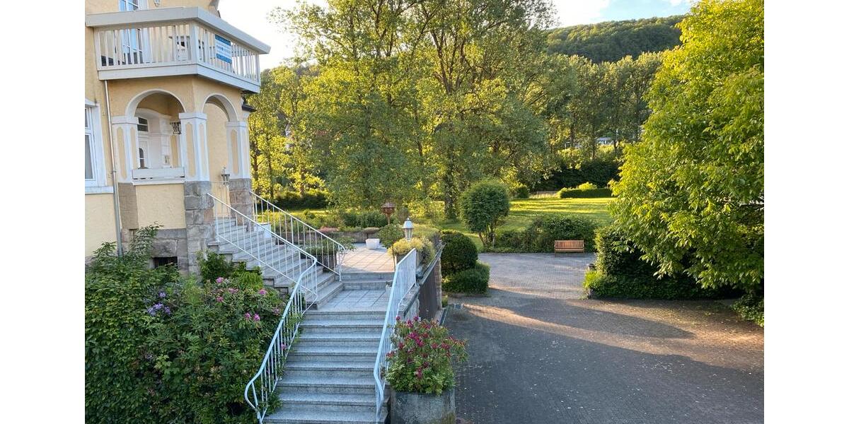 Einfamilienhaus Bad Brückenau - 9 Zimmer, 360 m&sup2;, 549.000&euro; | Angebot:26337230