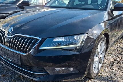 Skoda Superb 219.468 km 9.999 &euro; Fulda 36043