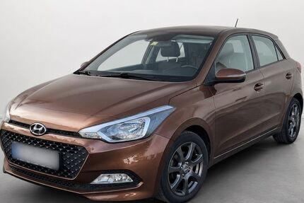 Hyundai i20 90.300 km 8.900 &euro; Neuhof 36119