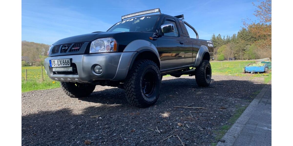 Nissan Navara 217.000 km 17.500 &euro; Herbstein 36358