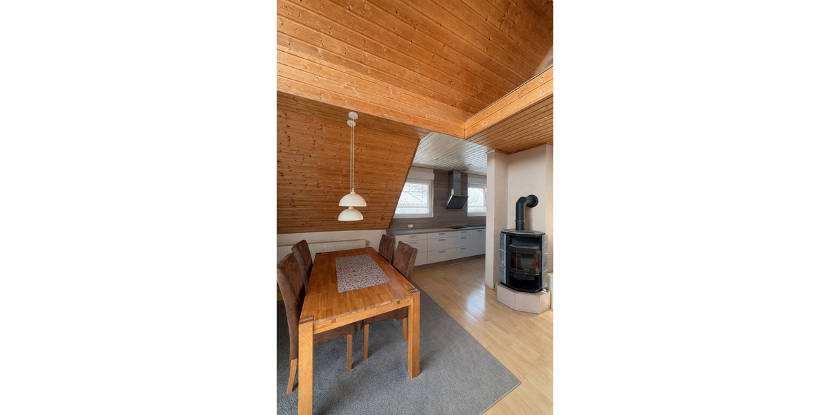 Einfamilienhaus Eiterfeld Arzell - 8 Zimmer, 220 m&sup2;, 339.000&euro; | Angebot:25726366