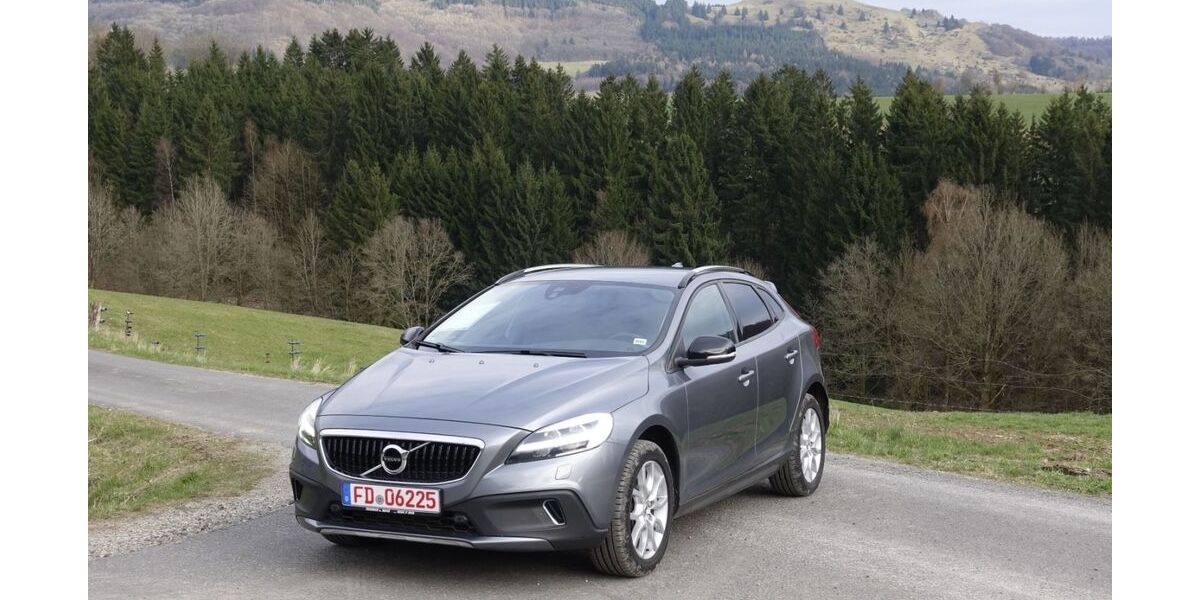 Volvo V40 Cross Country 74.500 km 15.990 &euro; Fulda 36043