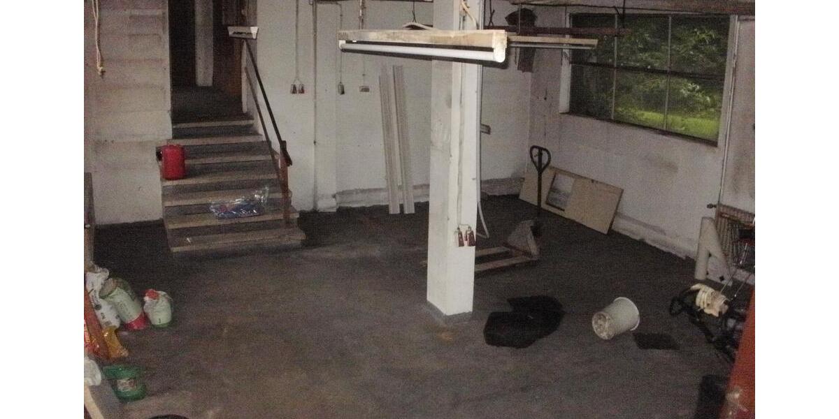 Mehrfamilienhaus, Wohnhaus Freiensteinau - 12 Zimmer, 240 m&sup2;, 265.000&euro; | Angebot:25933358