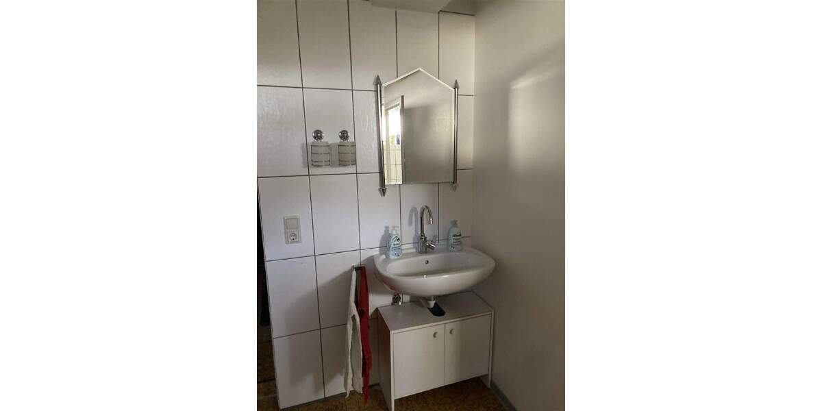 Mehrfamilienhaus, Wohnhaus Schlüchtern Hohenzell - 7 Zimmer, 180 m&sup2;, 99.000&euro; | Angebot:25681361