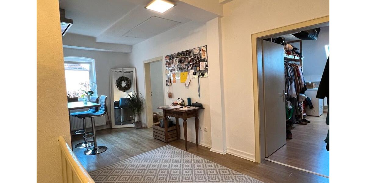 Dachgeschoßwohnung Hünfeld - 5 Zimmer, 110 m&sup2;, 890&euro; | Angebot:26640374