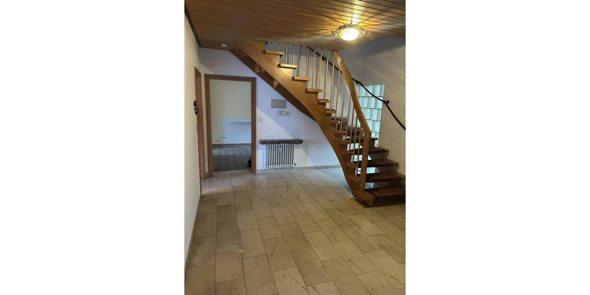 Einfamilienhaus Bad Salzschlirf - 7 Zimmer, 201 m&sup2;, 263.000&euro; | Angebot:25664848