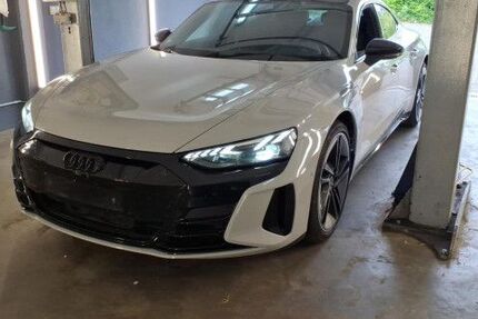 Audi e-tron GT 42.733 km 48.715 &euro; Hünfeld 36088