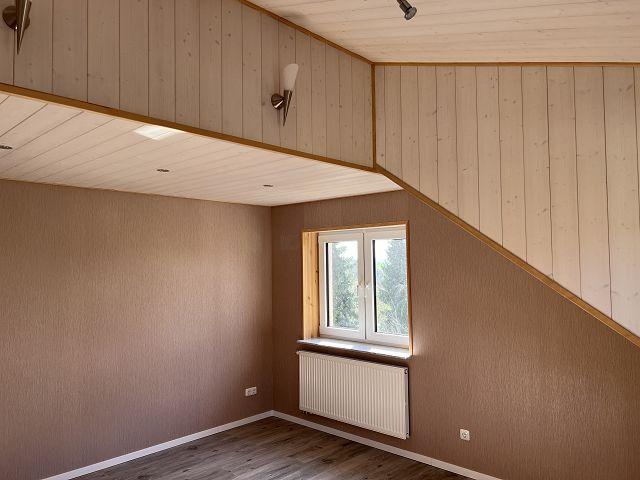 Dachgeschoßwohnung Kalbach - 3 Zimmer, 76 m&sup2;, 720&euro; | Angebot:26705415