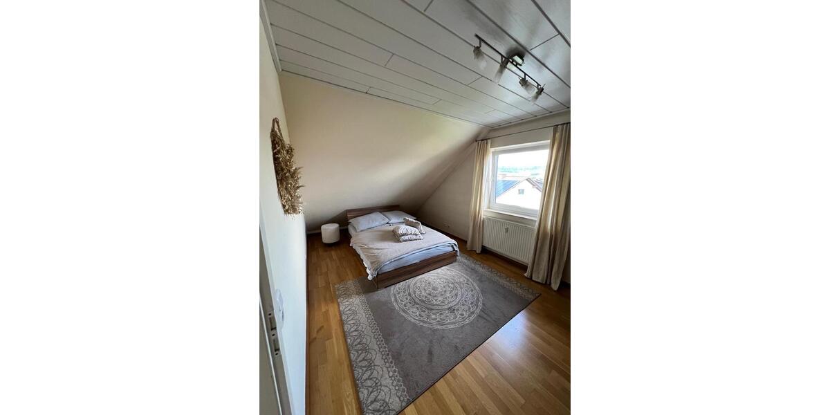 Dachgeschoßwohnung Sinntal - 3 Zimmer, 80 m&sup2;, 575&euro; | Angebot:26044453