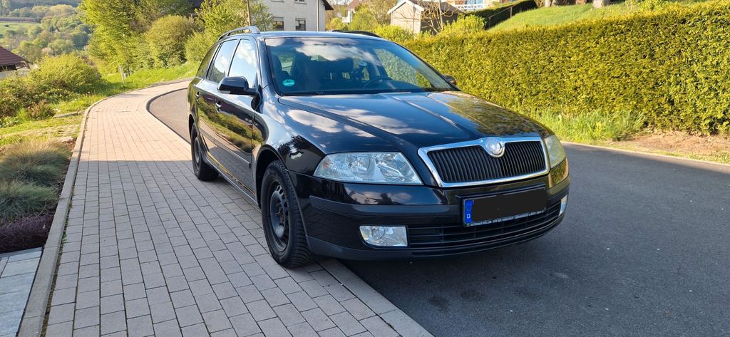 Skoda Octavia 299.800 km 1.450 &euro; Schlüchtern 36381