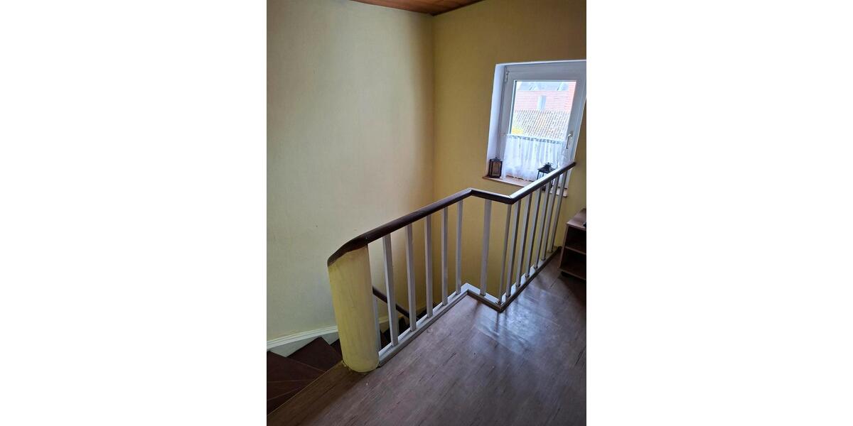 Einfamilienhaus Bad Salzschlirf - 8 Zimmer, 240 m&sup2;, 135.000&euro; | Angebot:23580955