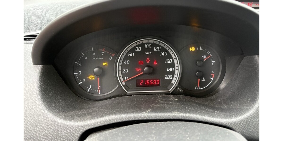 Suzuki Swift 217.000 km 2.699 &euro; Petersberg 36100