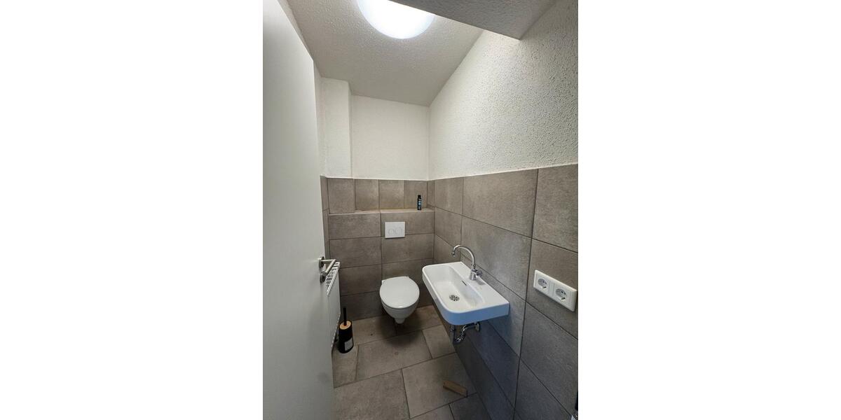 Einfamilienhaus Fulda - 7 Zimmer, 165 m&sup2;, 1.900&euro; | Angebot:25833334