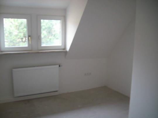 Dachgeschoßwohnung Petersberg - 3 Zimmer, 41 m&sup2;, 395&euro; | Angebot:26543122